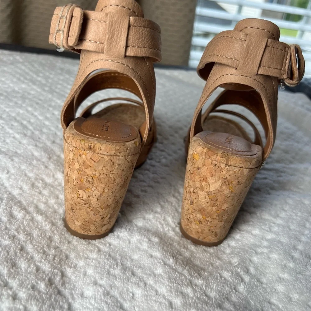 Lucky Brand Women's Valintina Wedge Sandal